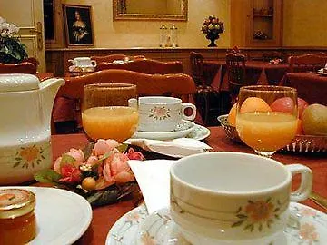 호텔 드 세비녜 3*