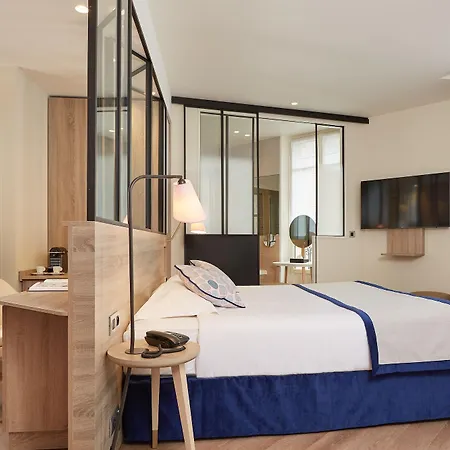 Hotel De Sevigne Paris