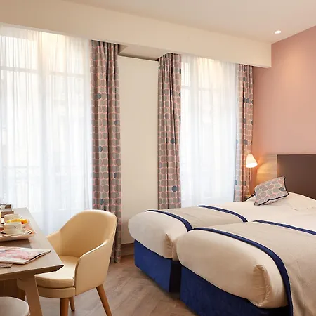 Hotel De Sevigne 3*