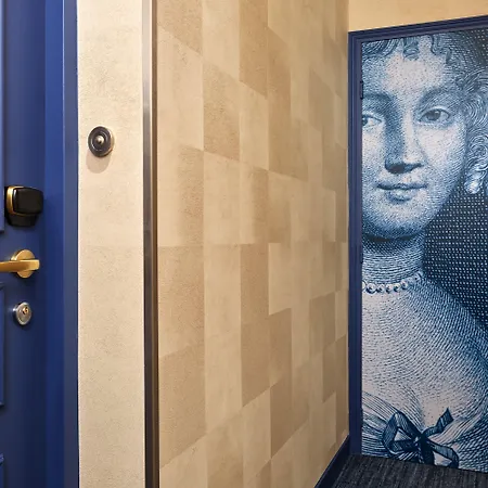 מלון De Sevigne 3*