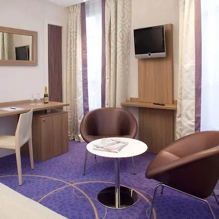 De Sevigne מלון 3*