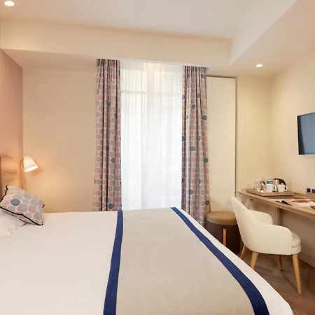 De Sevigne מלון 3*