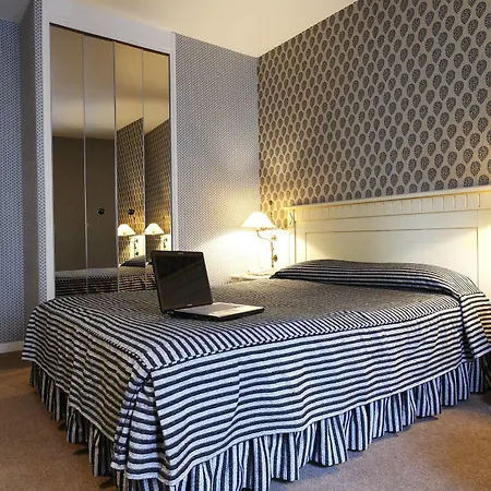 De Sevigne Paris