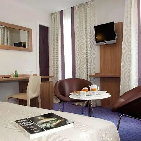 Hotel De Sevigne Paris