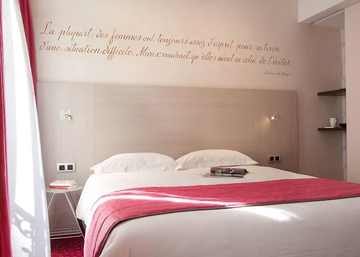 Hotel De Sevigne Paris