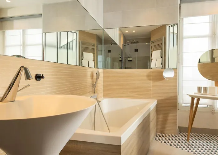 Hotel De Sevigne Paris