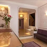 Hotel De Sévigné 3*