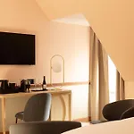 Hotel De Sévigné 3*