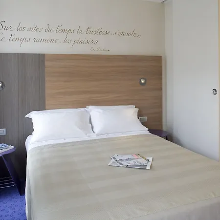De Sevigne 3* Paris