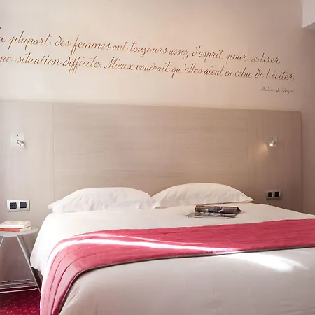 Hotel De Sevigne Paris